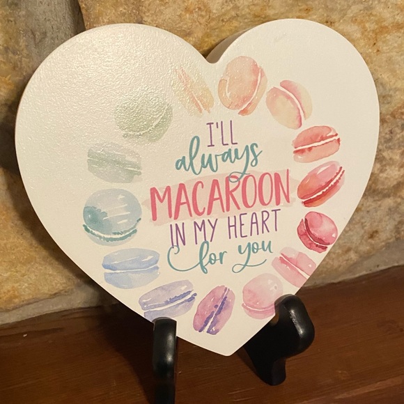 Valentine’s Day Macaroon Heart Sign, “I’ll Always Macaroon In My Heart For You” - Picture 10 of 15
